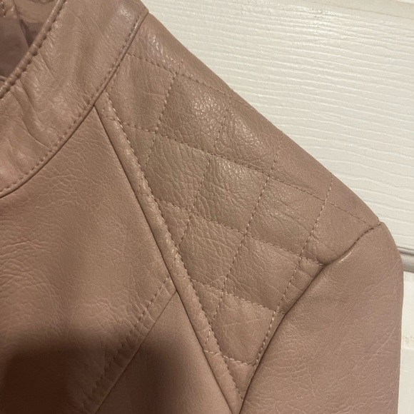 Blush colored Faux leather jacket - Picture 6 of 7